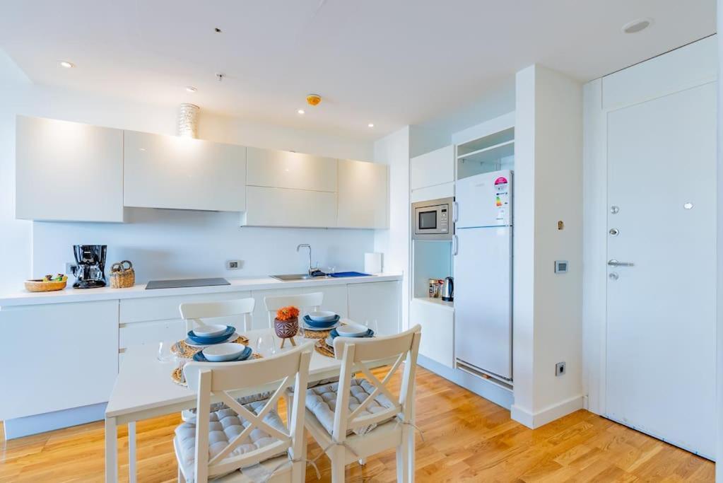 Golden Stones House Sea And Lake View 伊斯坦布尔 外观 照片