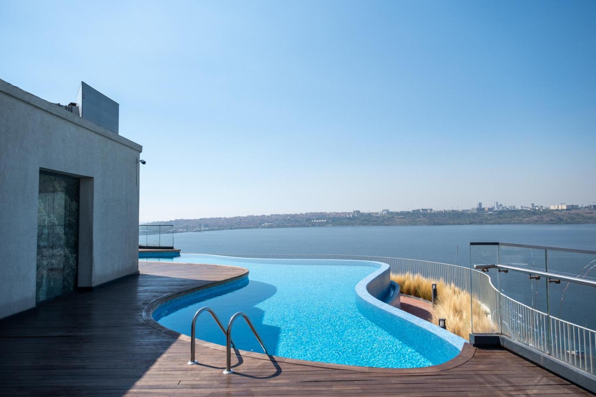 Golden Stones House Sea And Lake View 伊斯坦布尔 外观 照片